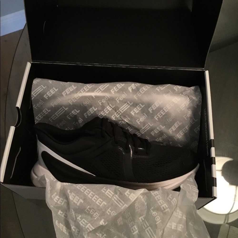 Lululemon BlissFeel Run sneaker